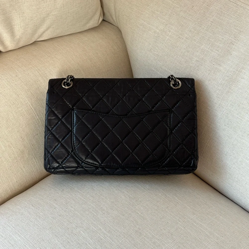 SOLD - CHANEL Dark Blue Crumpled Calfskin Reissue 2.55 226 - Picture 3 of 15
